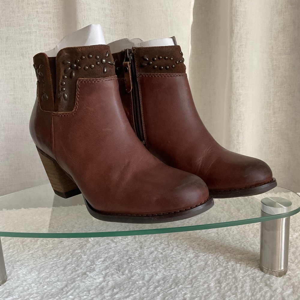 OLUKAI WOMEN'S HO'OHILU LEATHER BOOT/NOUGAT-NOUGAT
